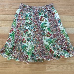 Light weight but lined, flare skirt